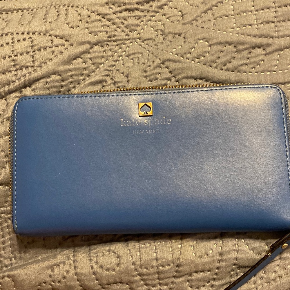 Kate Spade zip around wallet